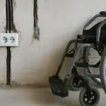 Impianti elettrici e regole per l’accessibilità: come evitare errori che spesso fanno ricominciare i lavori